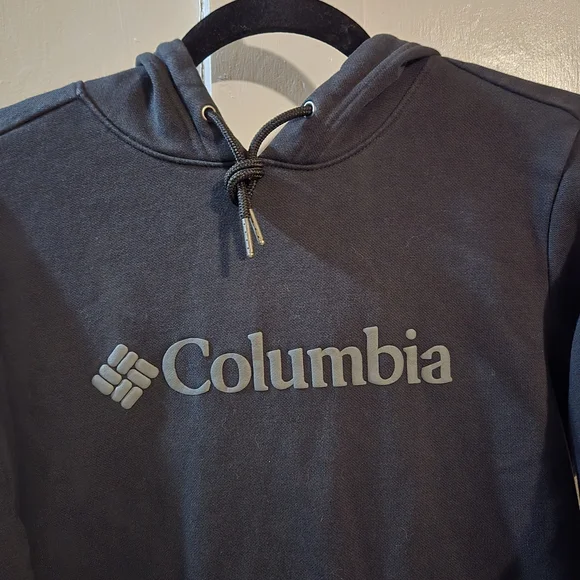 Columbia Black Hoodie NWOT, Size‎ Medium, Premium Winter Wear, Excellent Shape - Picture 4 of 5